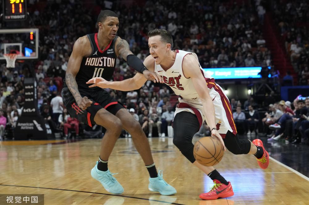 双手高举感 双手高举感